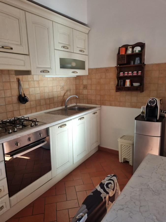 Casa Mille Baci Con Parcheggio Lägenhet Livorno Exteriör bild