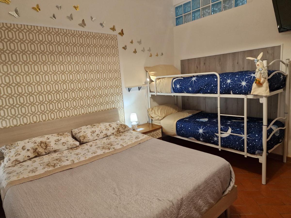 Casa Mille Baci Con Parcheggio Lägenhet Livorno Exteriör bild
